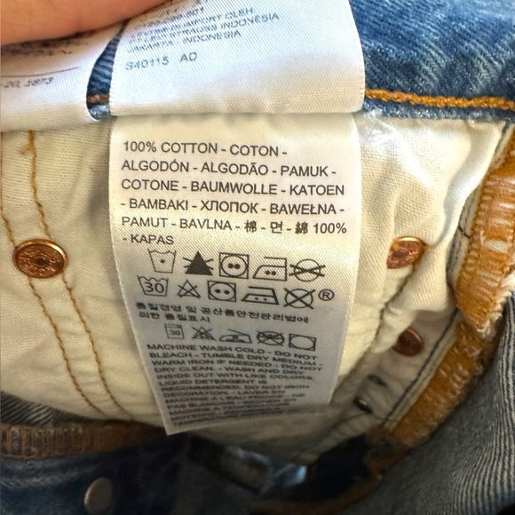 Levis‎ Shorts Womens 28 Denim Cut Off 501 Button Fly Bling Distressed EUC - Picture 6 of 12